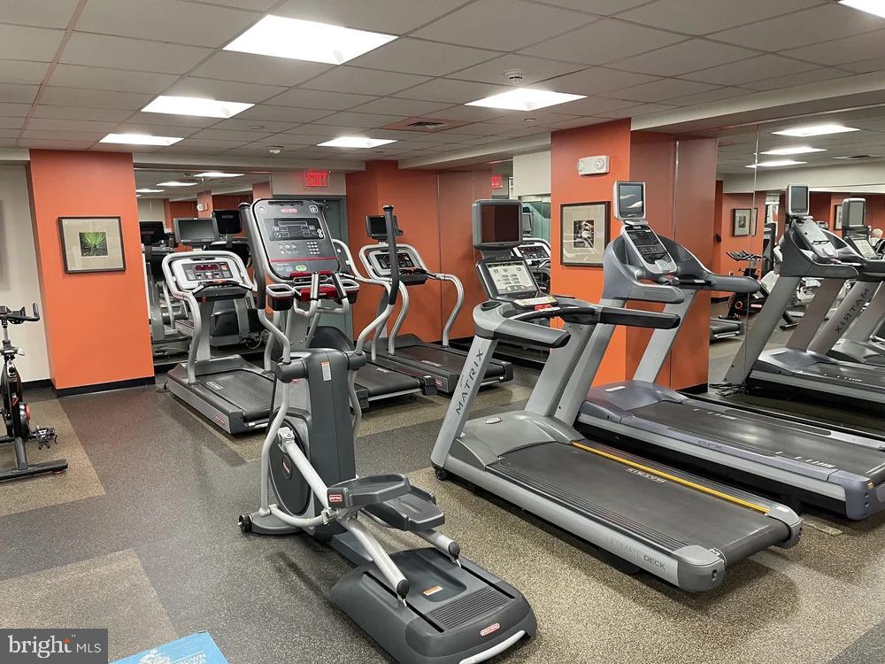220 Locust Street, Unit 28GS Philadelphia, PA 19106 - Photo 15 of 21 a view of a room with gym equipment
