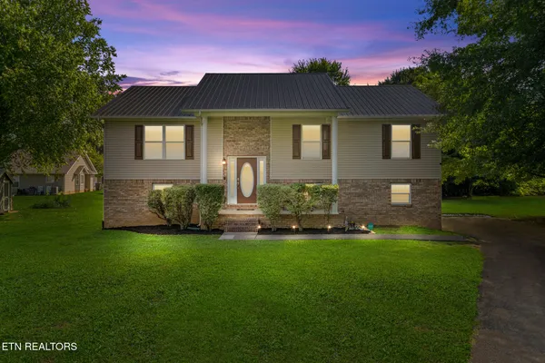 $499,900 | 1717 Meadow Ridge Circle, Sevierville, TN 37862