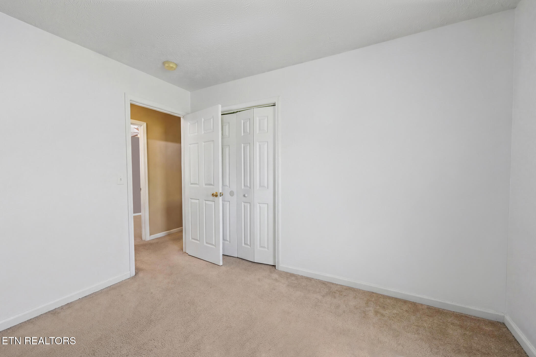 1717 Meadow Ridge Circle Sevierville, TN 37862 - Photo 11 of 52 Clean 11