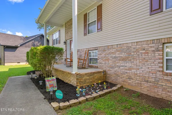 $499,900 | 1717 Meadow Ridge Circle, Sevierville, TN 37862