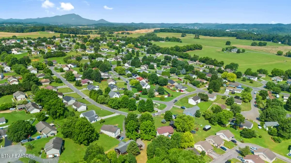 $499,900 | 1717 Meadow Ridge Circle, Sevierville, TN 37862