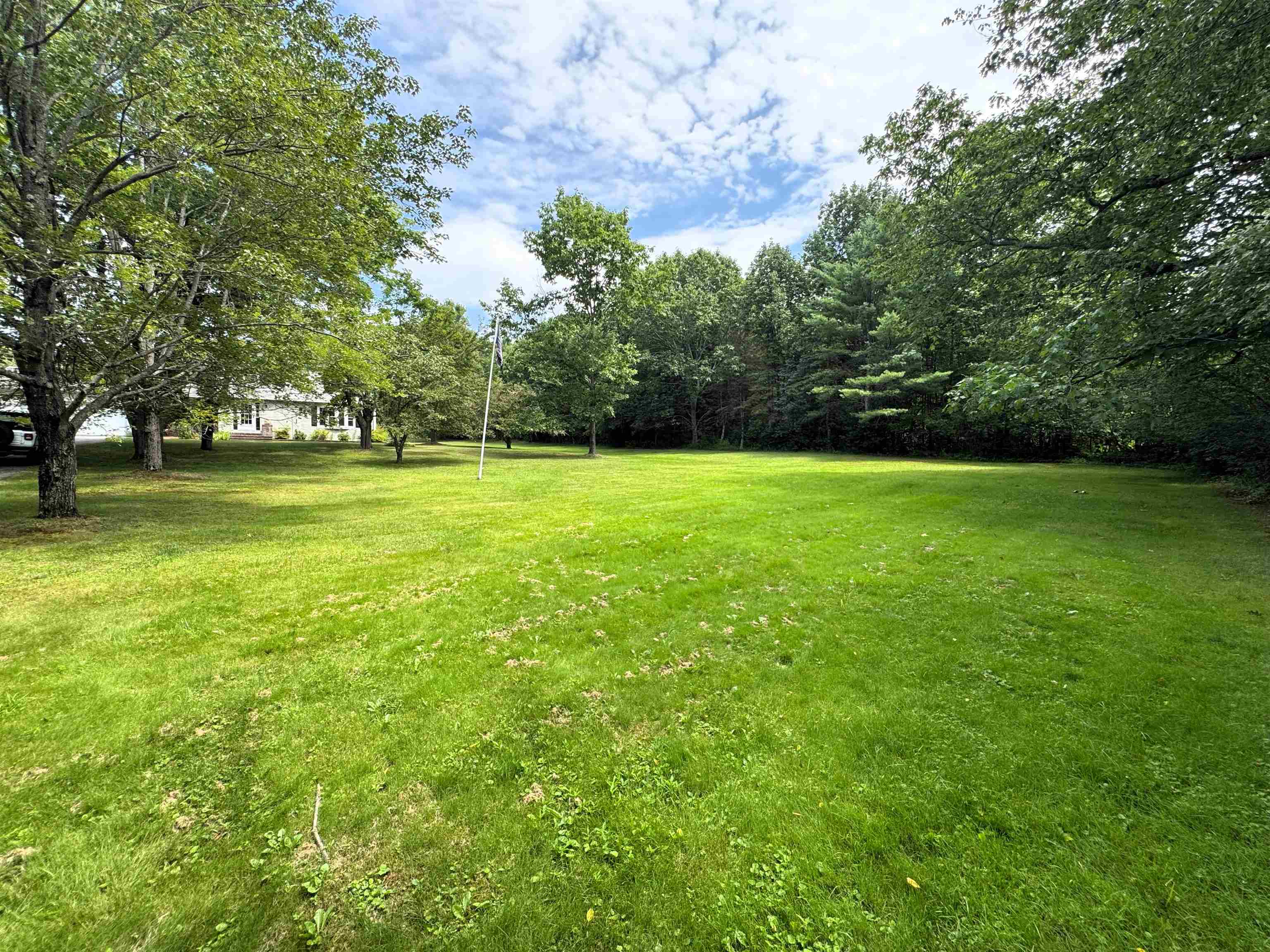 86 Chamberlain Street Rochester, NH 03867 - Photo 6 of 51