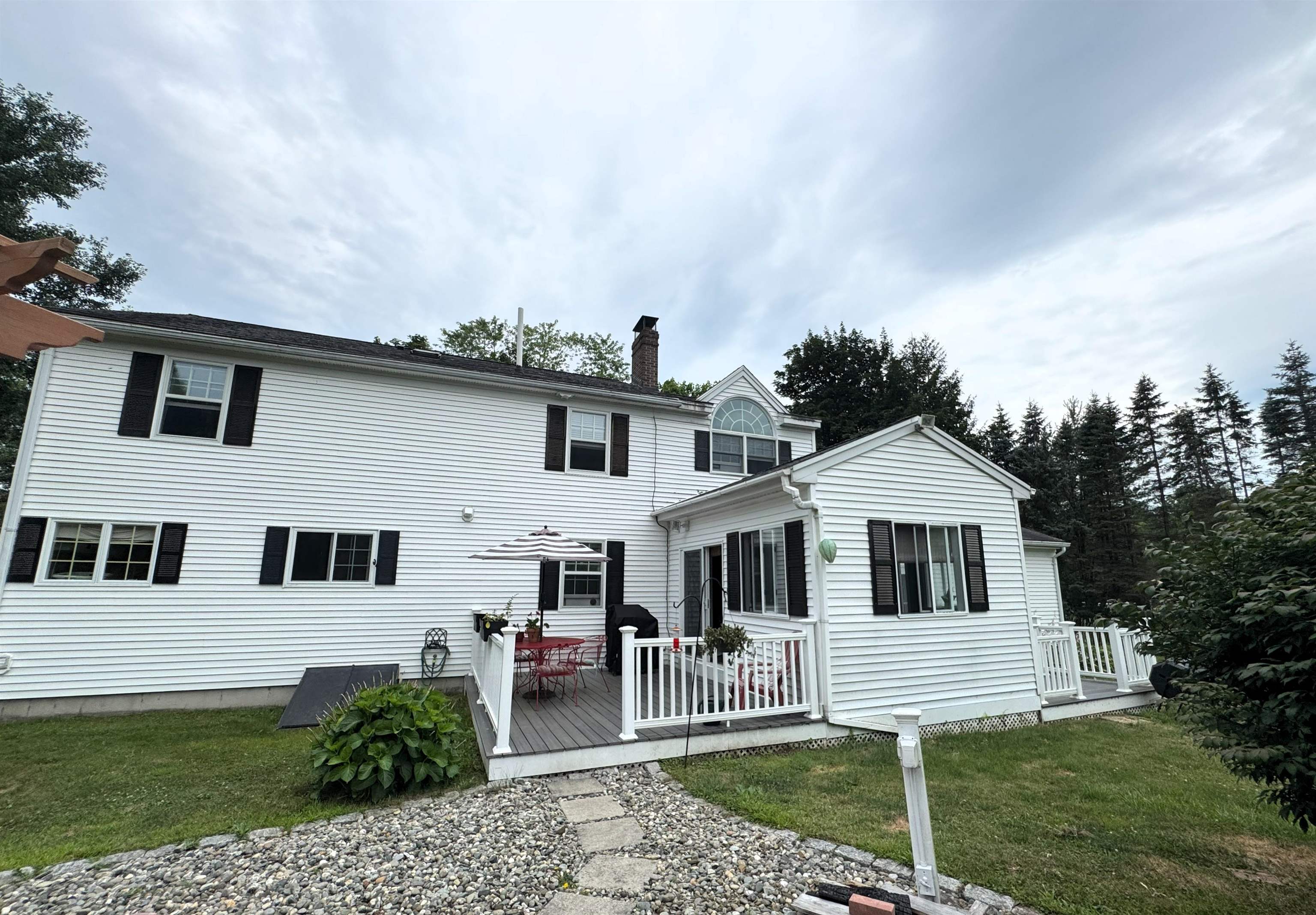 86 Chamberlain Street Rochester, NH 03867 - Photo 8 of 51