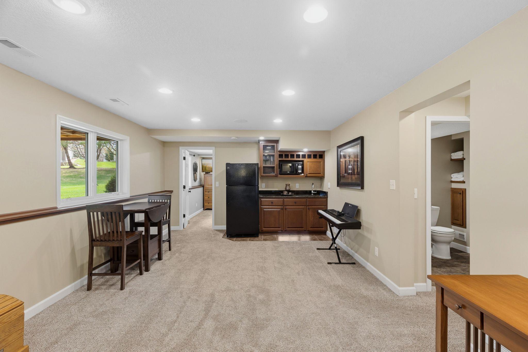 10053 Raleigh Court Woodbury, MN 55129 - Photo 23 of 37