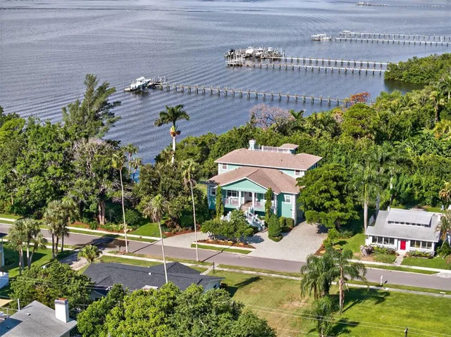 $1,695,000 | 508 84th Street Northwest, Bradenton, FL 34209