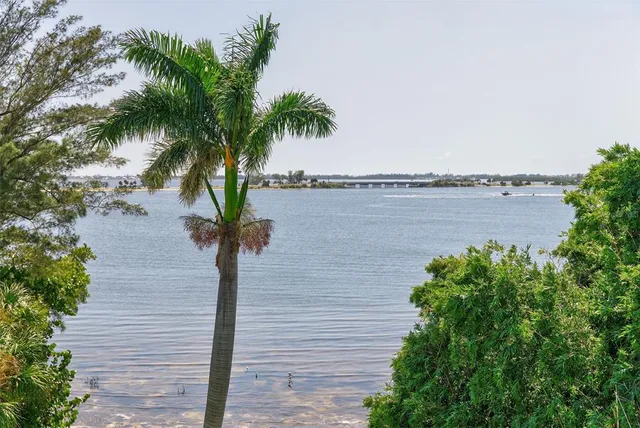 $1,695,000 | 508 84th Street Northwest, Bradenton, FL 34209