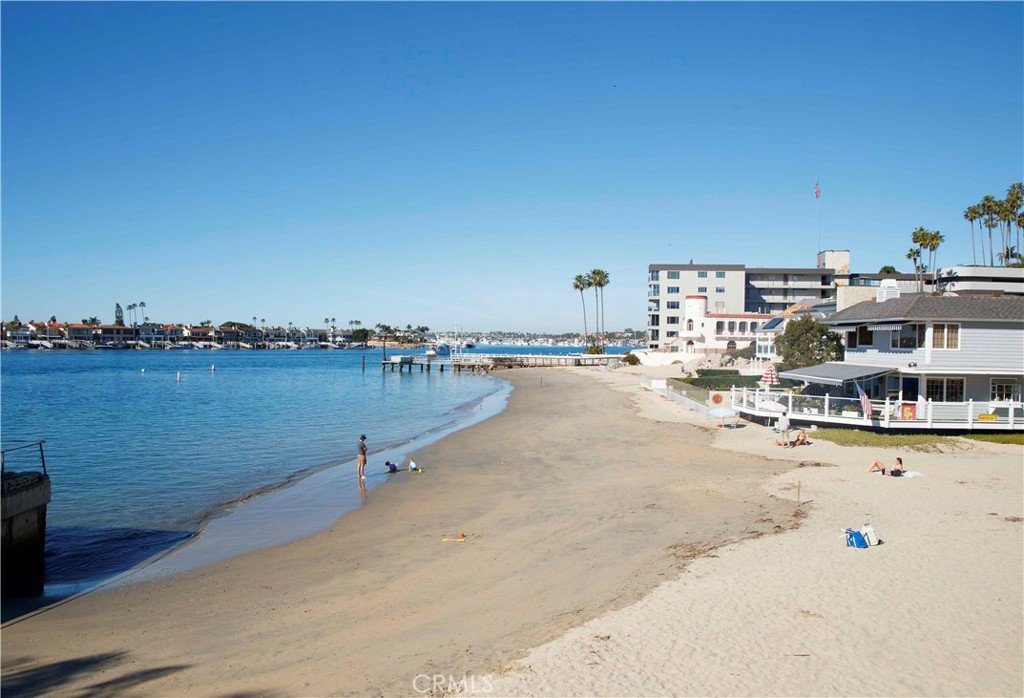 2708 Shell Street Corona del Mar, CA 92625 - Photo 21 of 33 a view of a city