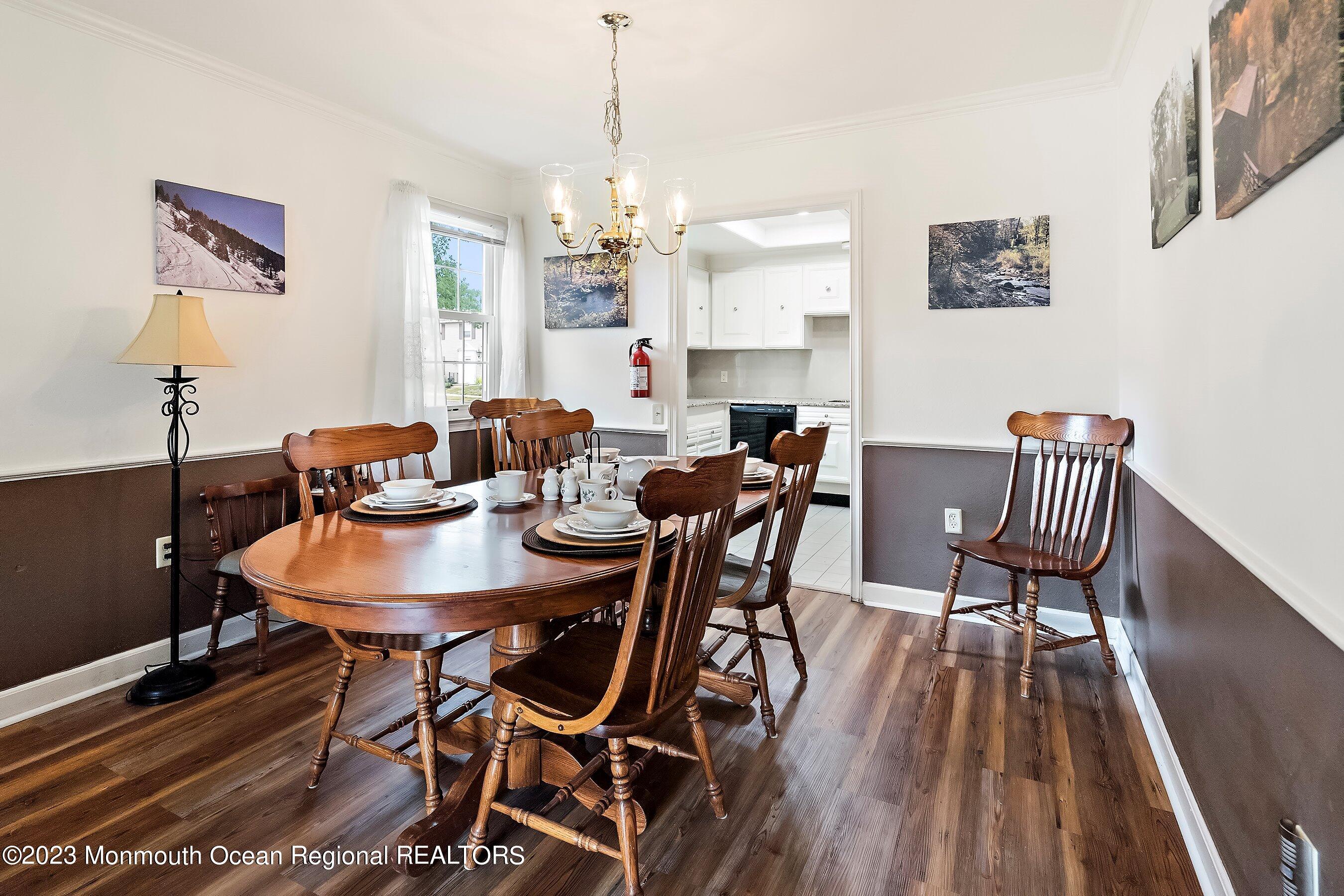 54 D Old Nassau Road Monroe Township, NJ 08831 - Photo 5 of 23 08-Dining