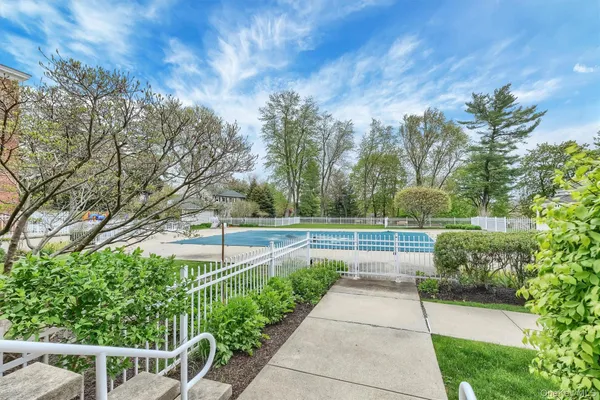 $585,000 | 200 School House Road, Unit 4E, Peekskill, NY 10566