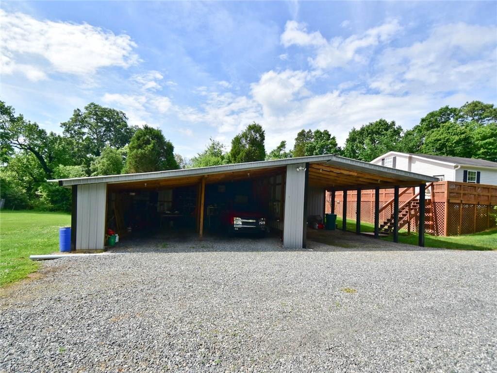 305 Penn Street Madison, NC 27025 - Photo 3 of 30