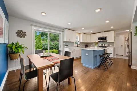 $949,000 | 2932 Central Avenue, Wilmette, IL 60091