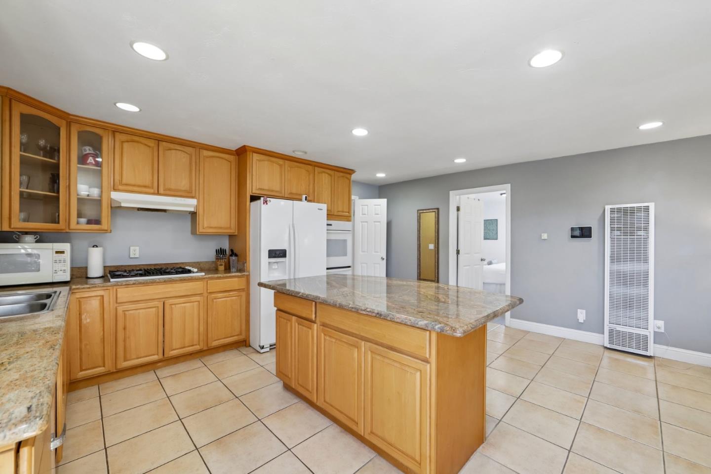 9 Hughes Road Watsonville, CA 95076 - Photo 17 of 45 Gallery Image 17