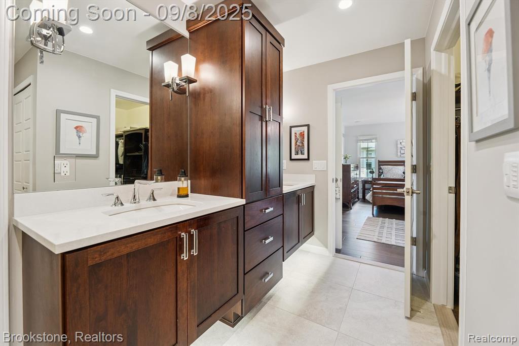 3628 Windingbrook Circle Rochester Hills, MI 48309 - Photo 25 of 57