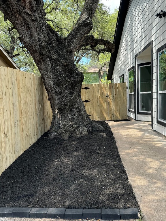 5013 Cana Cove, Unit A Austin, TX 78749 - Photo 3 of 28 a view of a entrance gate of the house