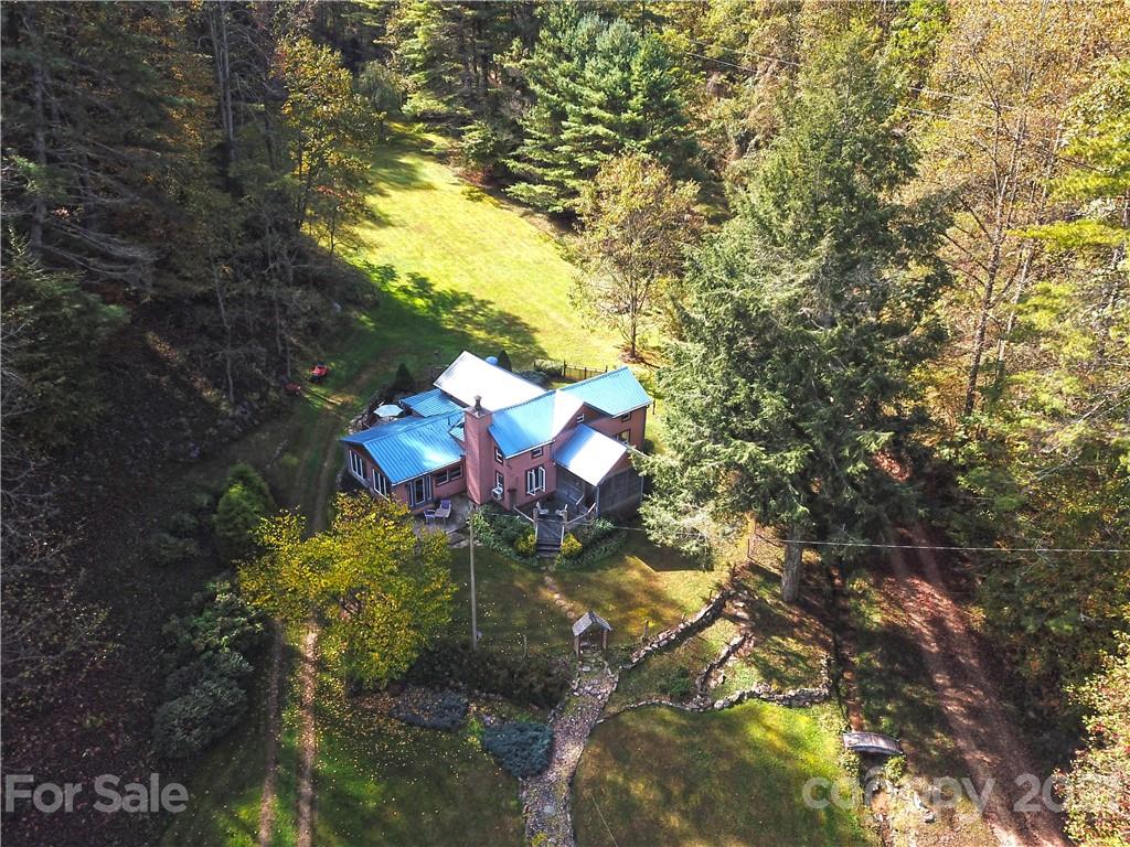 375 Millar Road Hot Springs, NC 28743 - Photo 5 of 48 Gallery Image 5