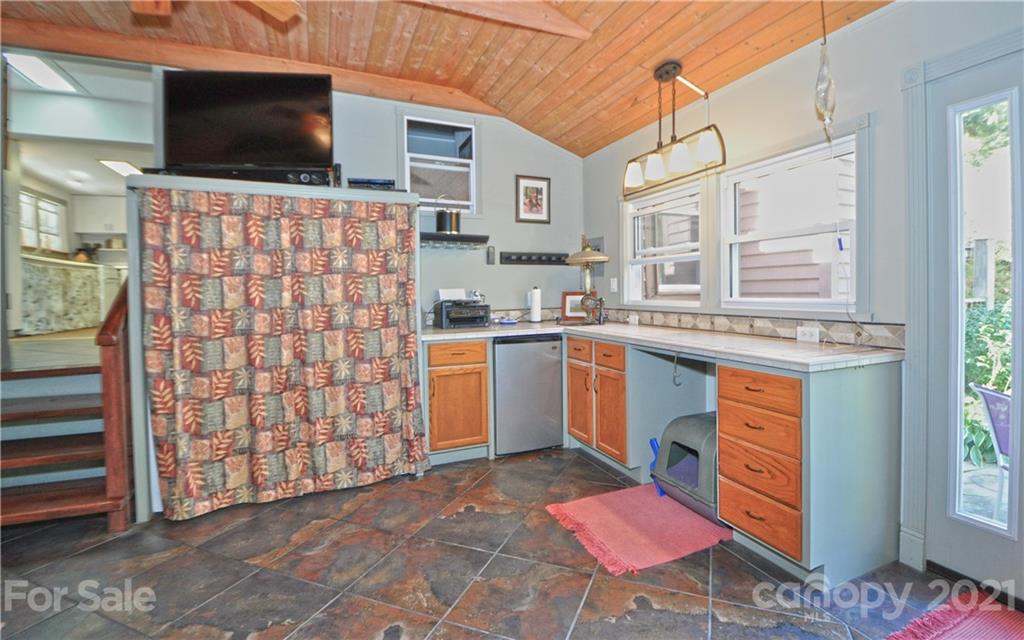 375 Millar Road Hot Springs, NC 28743 - Photo 8 of 48 Gallery Image 8