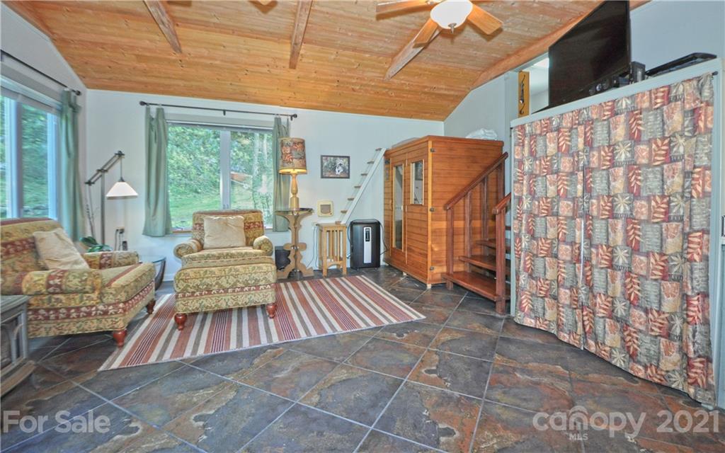375 Millar Road Hot Springs, NC 28743 - Photo 10 of 48 Gallery Image 10
