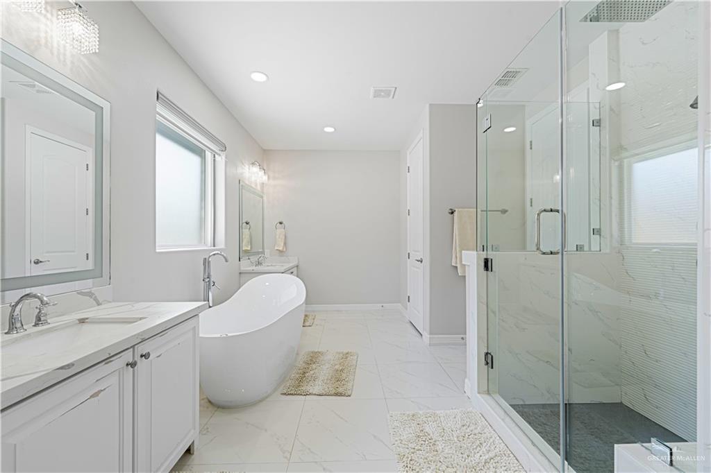 1208 Travis Street Mission, TX 78572 - Photo 27 of 45