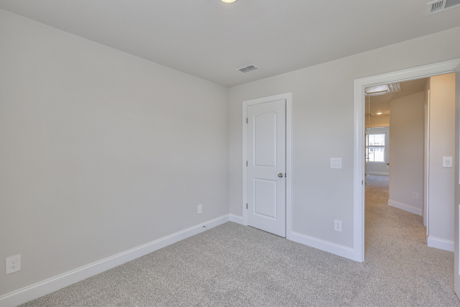 204 Douglas Bend Road, Unit 1802 Gallatin, TN 37066 - Photo 18 of 33 Gallery Image 18
