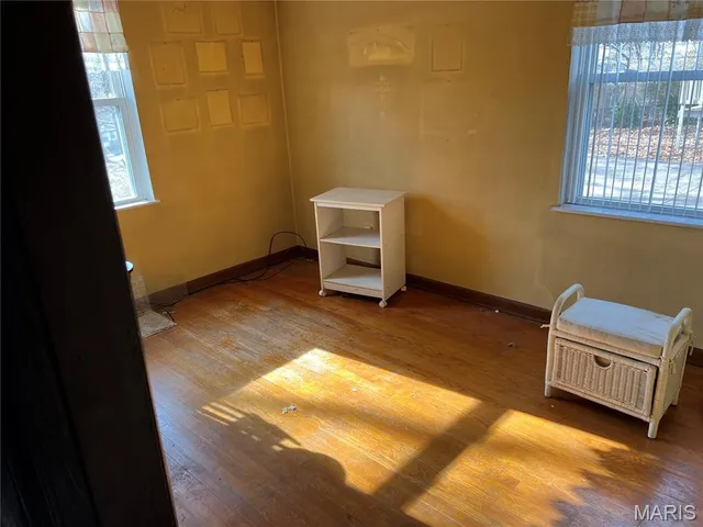 $159,900 | 8616 Belhaven Drive, St. John, MO 63114