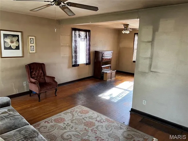 $159,900 | 8616 Belhaven Drive, St. John, MO 63114