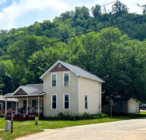 $275,000 | 203 East 7th Street, Red Wing, MN 55066