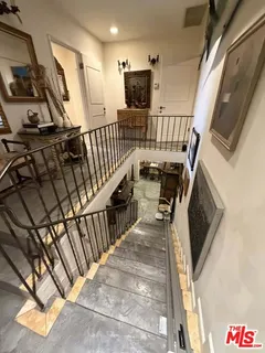 $18,000 | 2252 West Washington Boulevard, Los Angeles, CA 90018