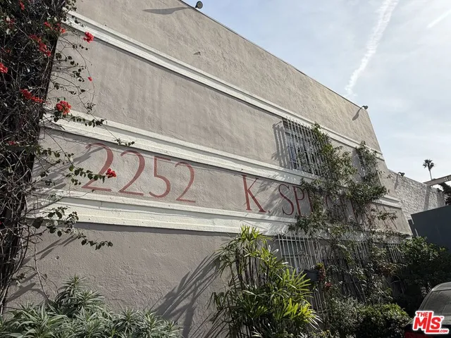 a close up of a street sign