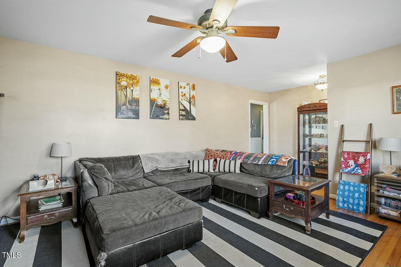 400 Crestview Drive Durham, NC 27712 - Photo 6 of 27 tempImageA0ZeZX