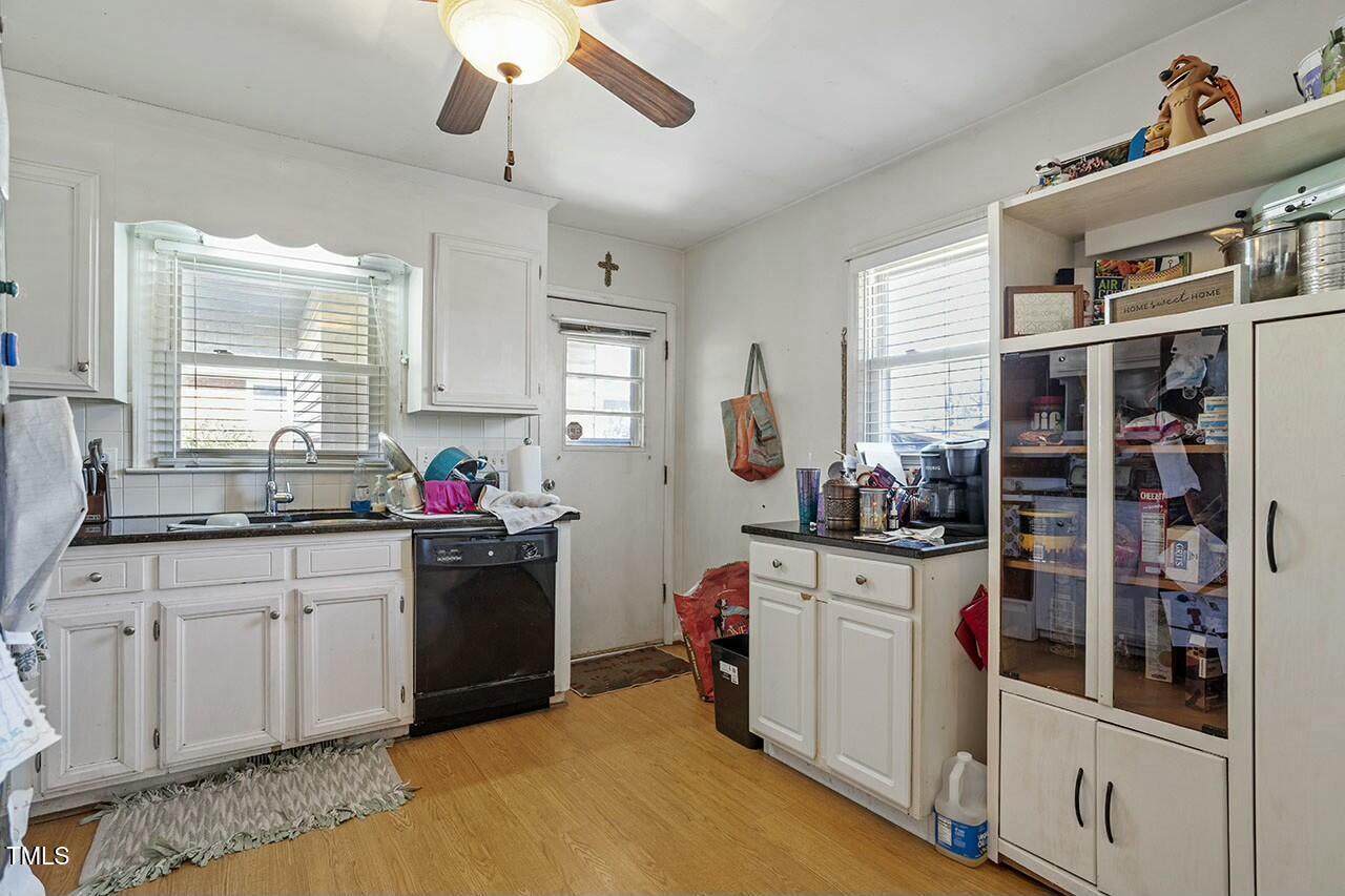 400 Crestview Drive Durham, NC 27712 - Photo 10 of 27 tempImageHpeJPe