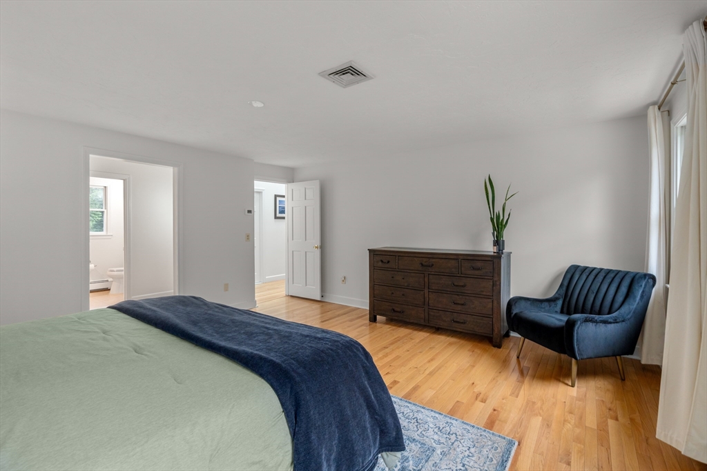 322 Concord Road Wayland, MA 01778 - Photo 18 of 35