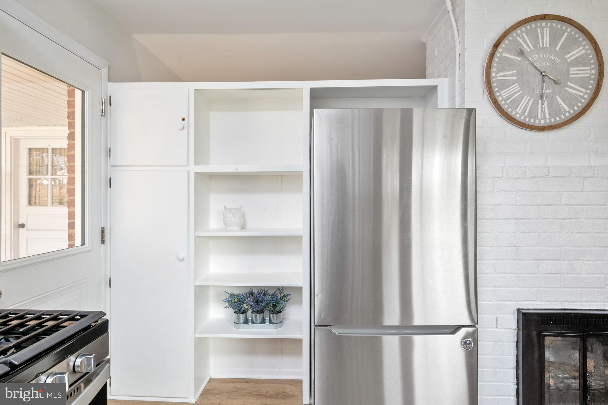 5331 Ravensworth Road Springfield, VA 22151 - Photo 6 of 33