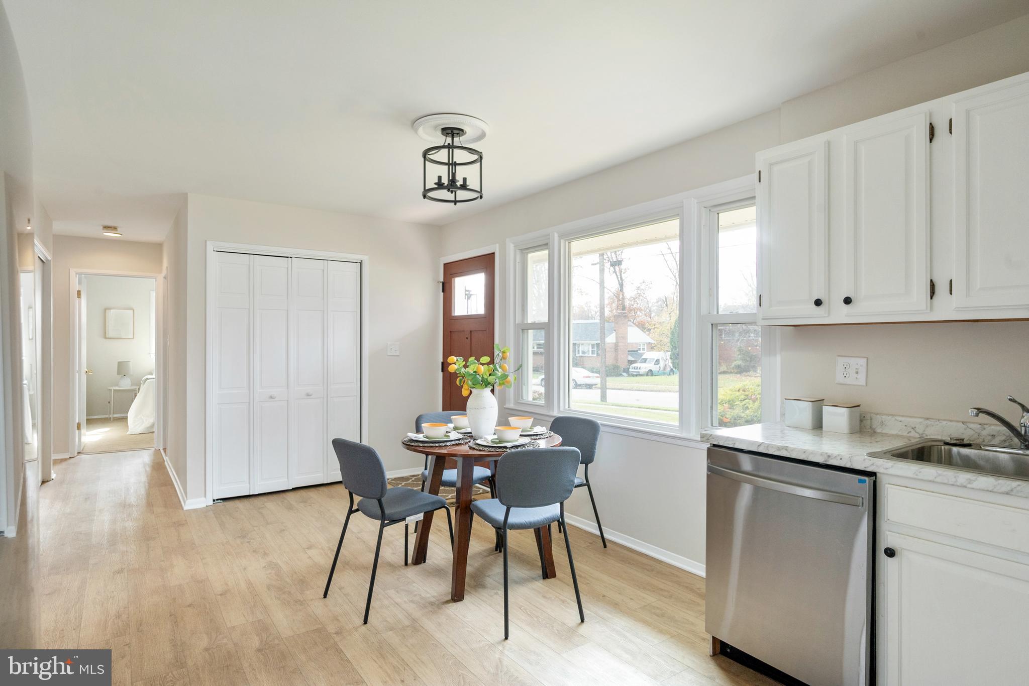 5331 Ravensworth Road Springfield, VA 22151 - Photo 7 of 33