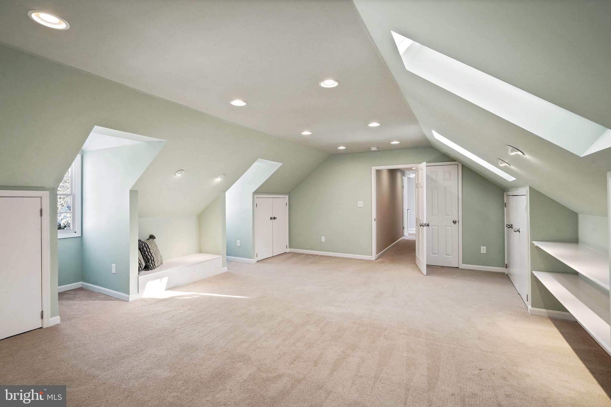 17 Cedar Drive Sterling, VA 20164 - Photo 16 of 49