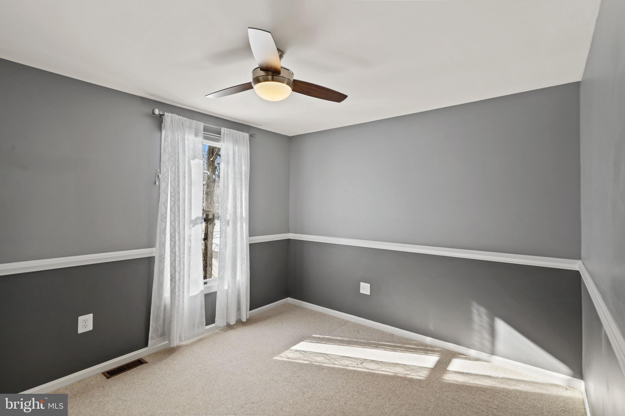 17 Cedar Drive Sterling, VA 20164 - Photo 36 of 49 spacious bedroom upper level