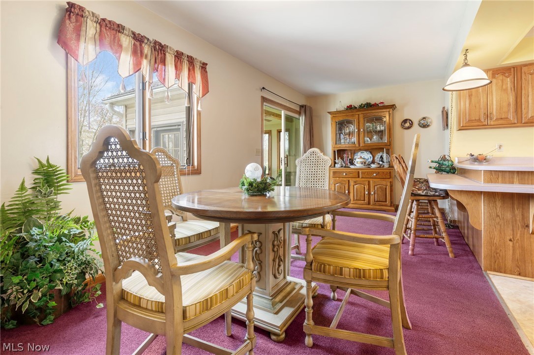 1850 South Sawburg Road Alliance, OH 44601 - Photo 13 of 39 Dining room with plenty of natural light