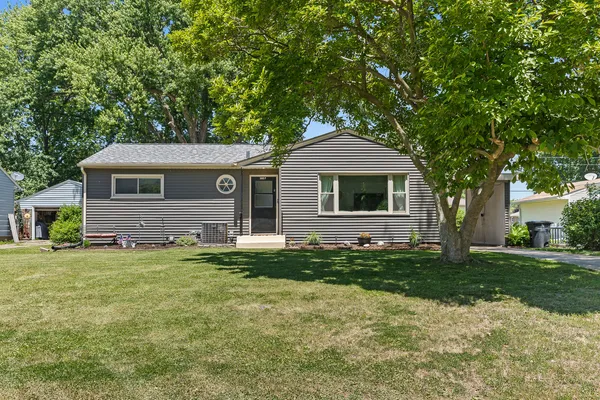 $200,000 | 3857 27th Avenue, Rock Island, IL 61201