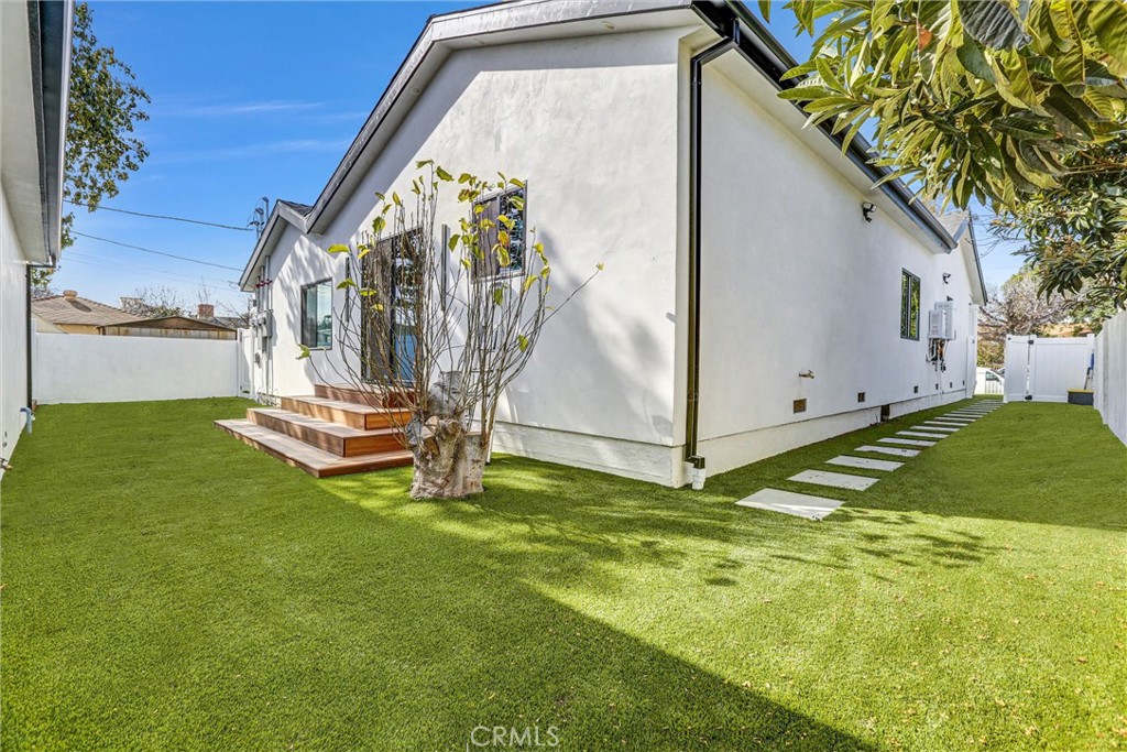 6900 Corbin Avenue Reseda, CA 91335 - Photo 29 of 57