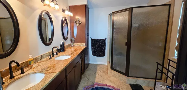 $305,000 | 8413 Fairway Drive, Pineville, LA 71360