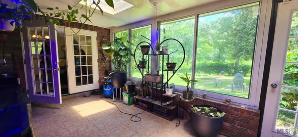 $305,000 | 8413 Fairway Drive, Pineville, LA 71360