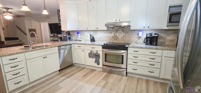 $305,000 | 8413 Fairway Drive, Pineville, LA 71360