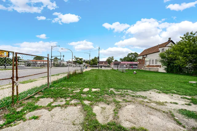 a view of a green field