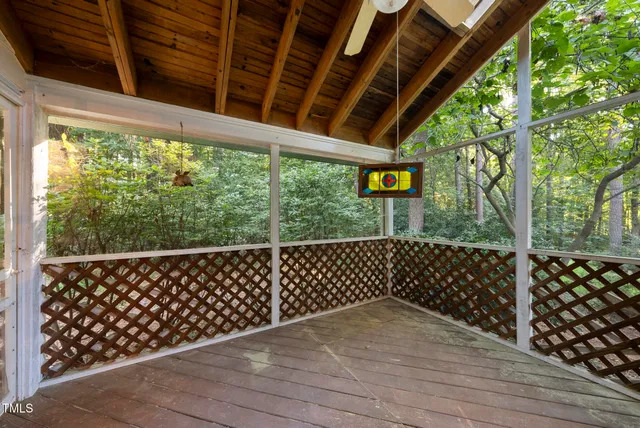 a side view of a backyard