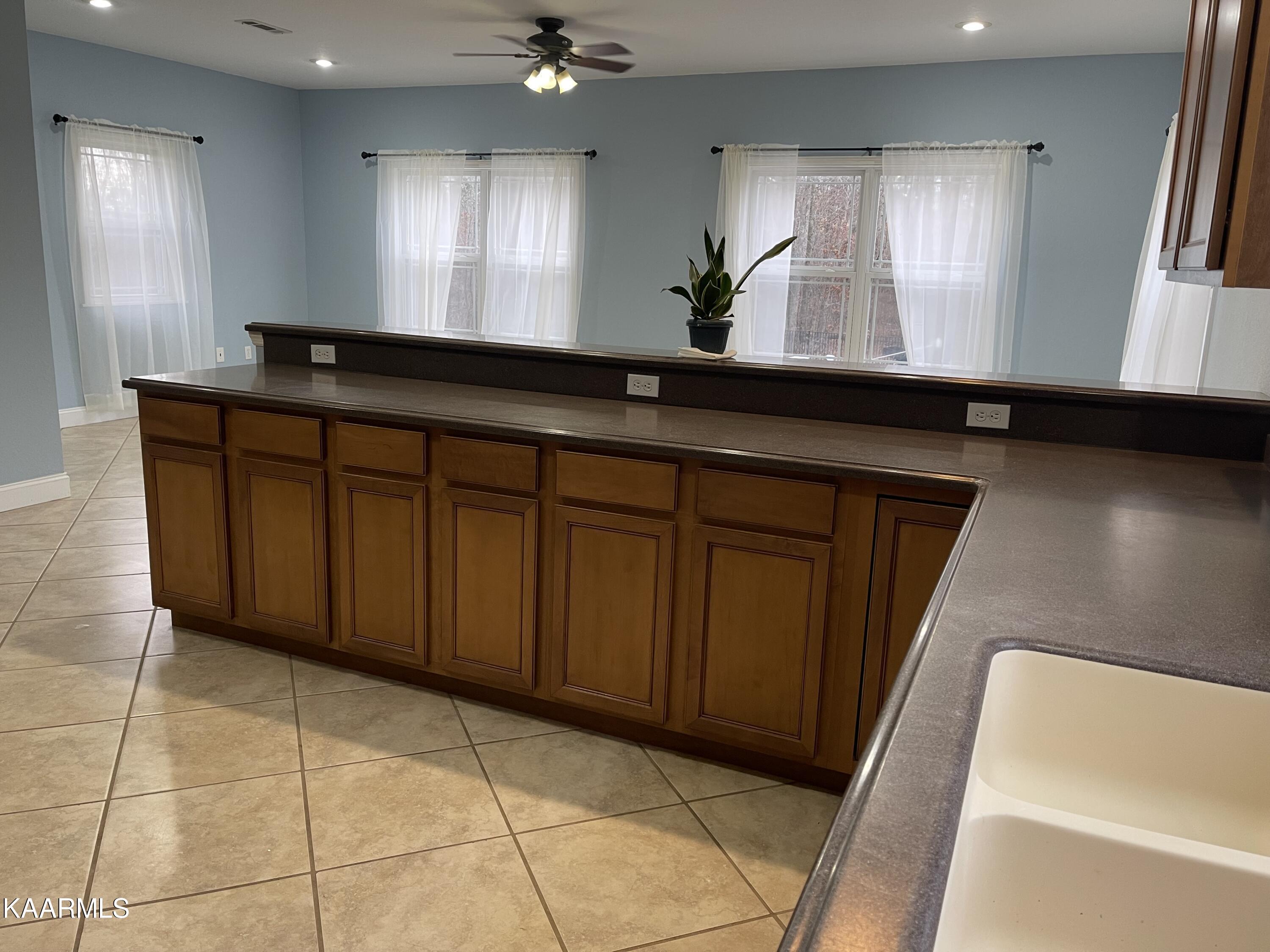 123 Howard Road Loudon, TN 37774 - Photo 5 of 20 IMG-6175