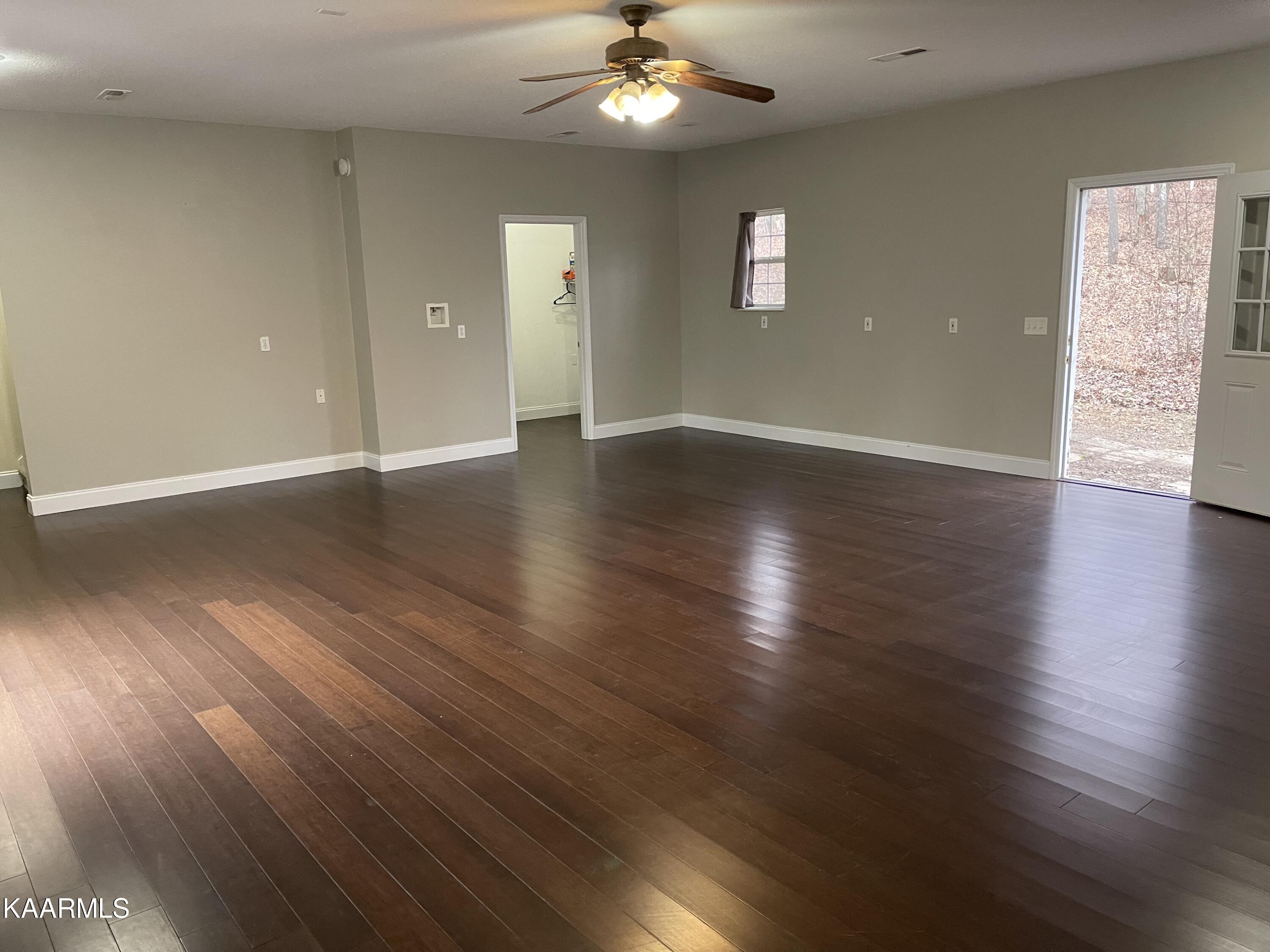 123 Howard Road Loudon, TN 37774 - Photo 9 of 20 IMG-6148