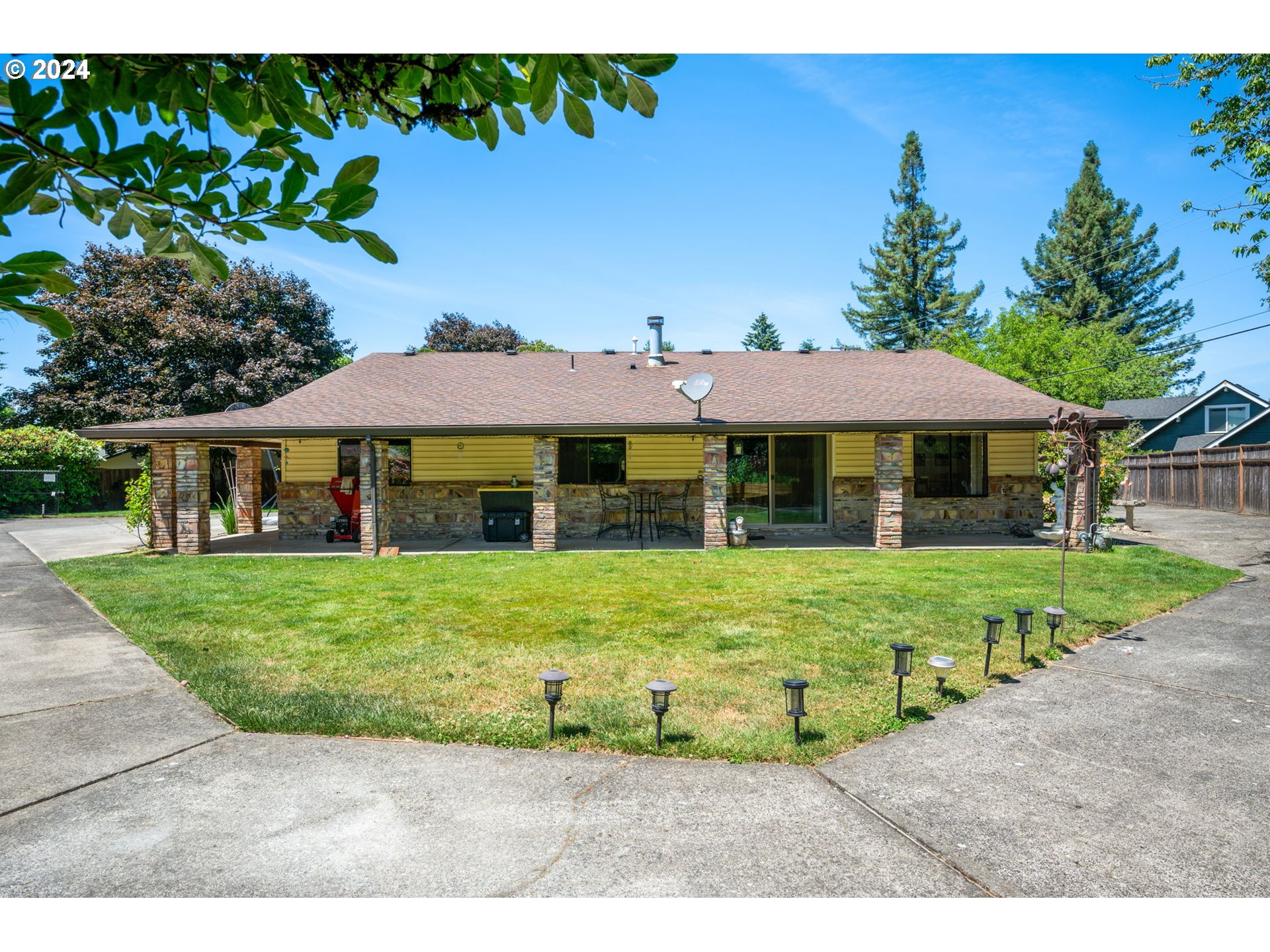 3608 Northwest McCann Road Vancouver, WA 98685 - Photo 35 of 47 a front view of a house with a yard