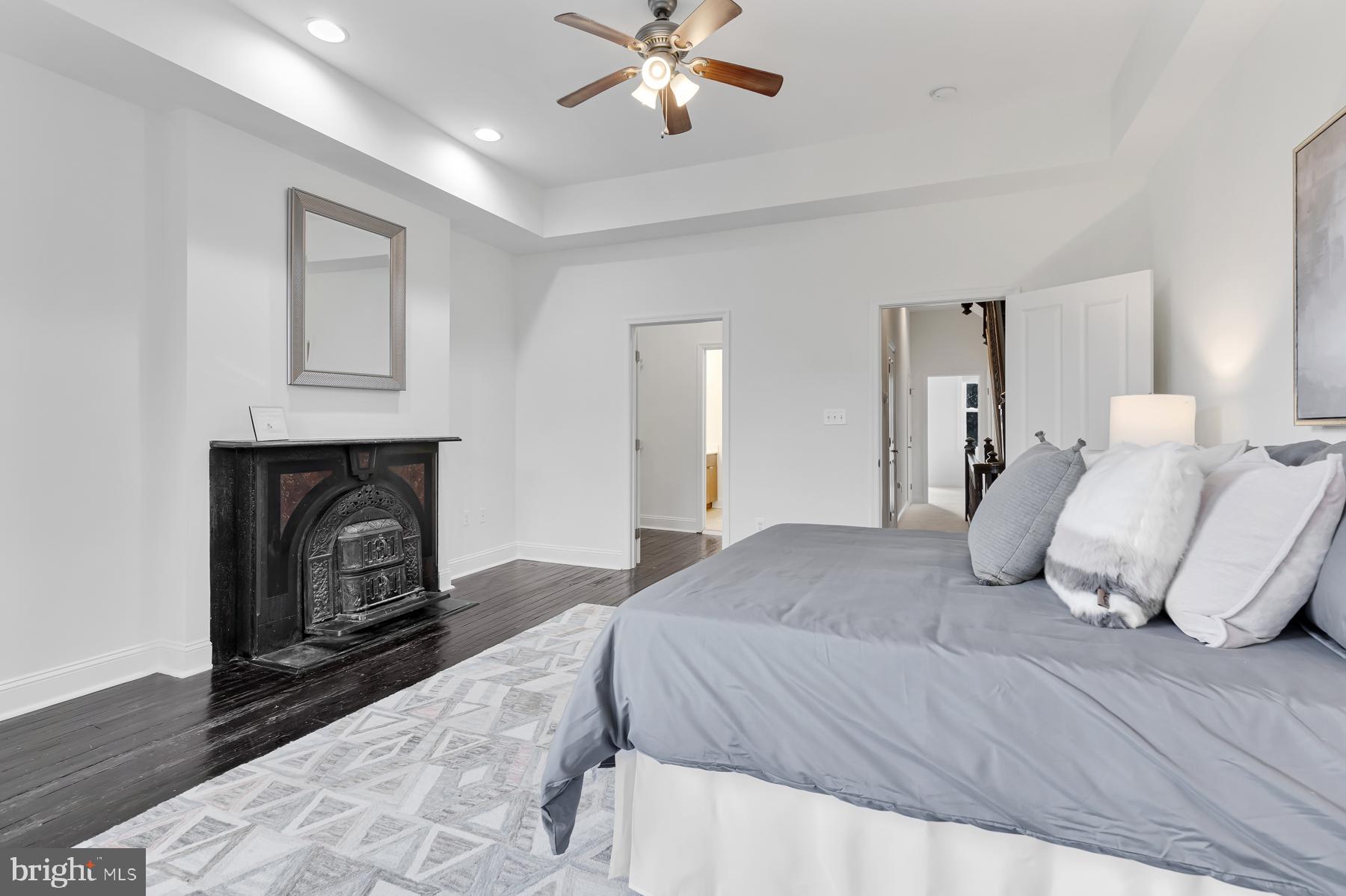 1926 Mt Royal Terrace Baltimore, MD 21217 - Photo 18 of 34 primary bedroom (2nd floor)