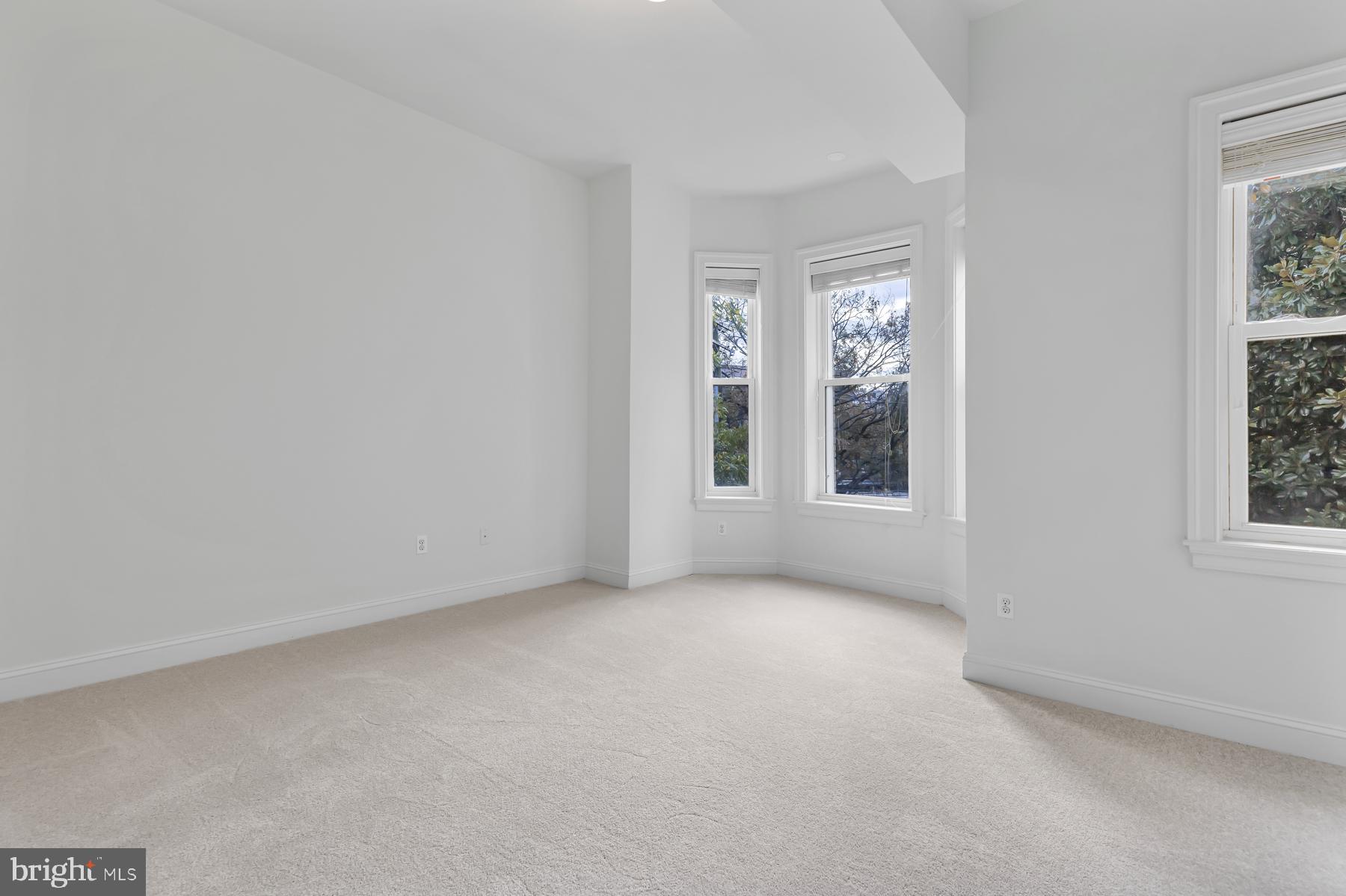 1926 Mt Royal Terrace Baltimore, MD 21217 - Photo 21 of 34 2nd floor back bedroom