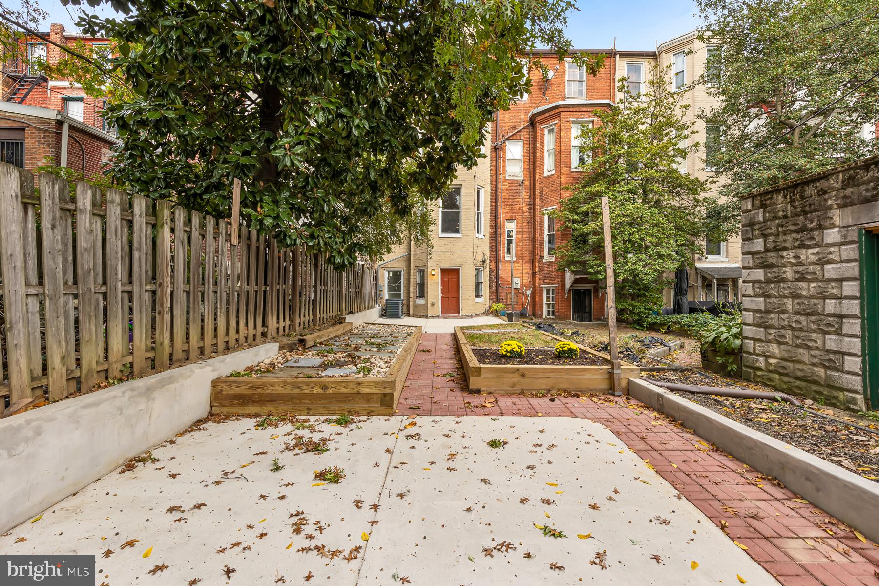 1926 Mt Royal Terrace Baltimore, MD 21217 - Photo 33 of 34