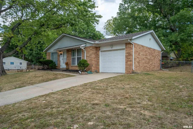 $123,000 | 2230 North Idaho Street, Peoria, IL 61604